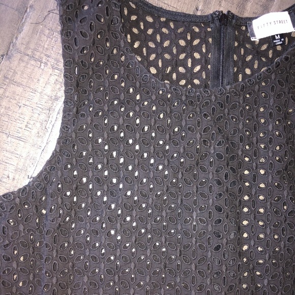 Crop top - Picture 2 of 4